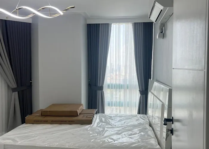 Robinson's Place Residences Tower 2 公寓式飯店 *